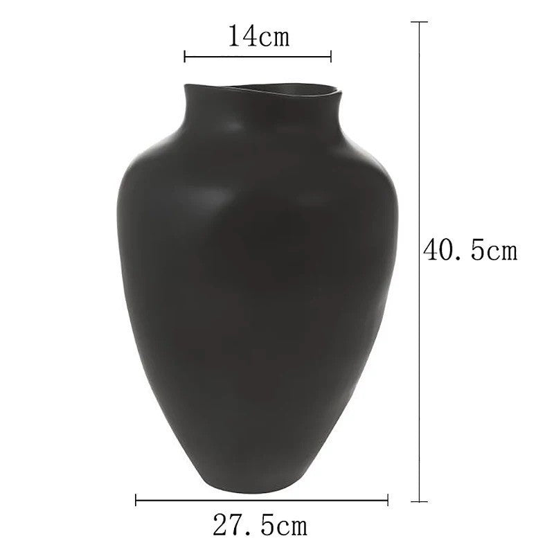 أسود