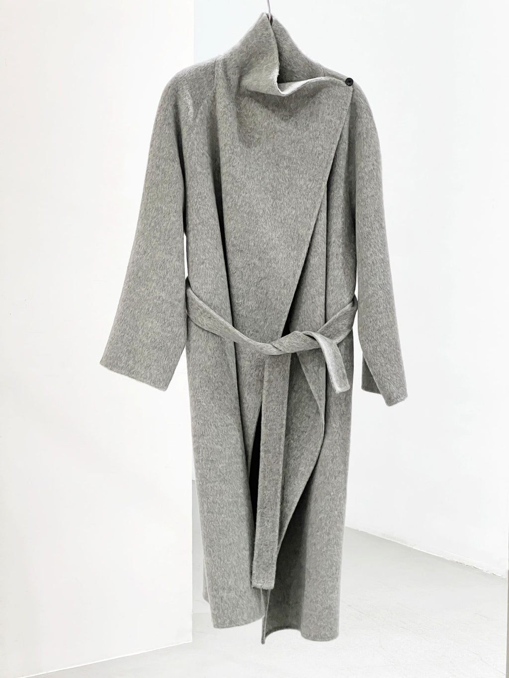 رمادي