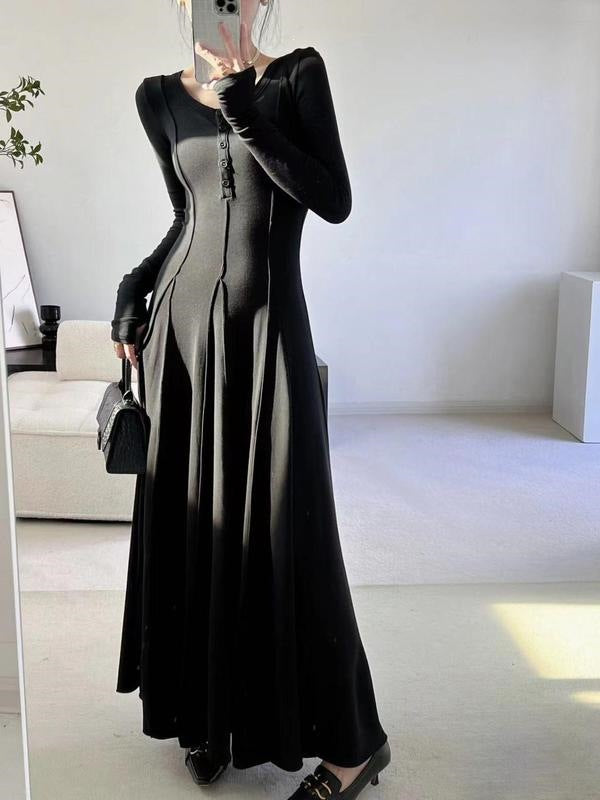 أسود