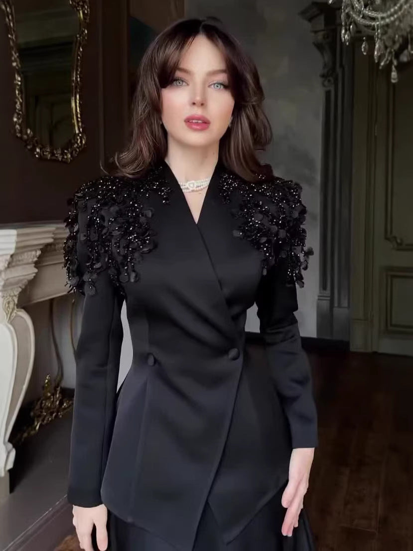 أسود