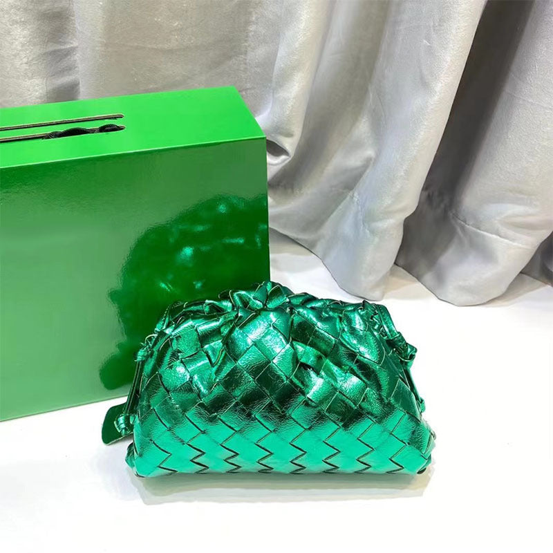 ، أخضر لامع