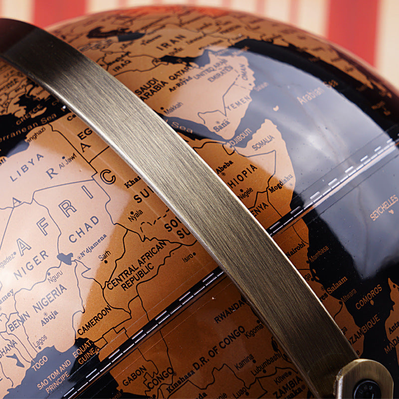 مجسم كرة أرضية معدني فاخر للديكور العصري