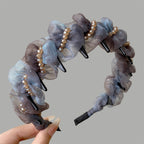أزرق
