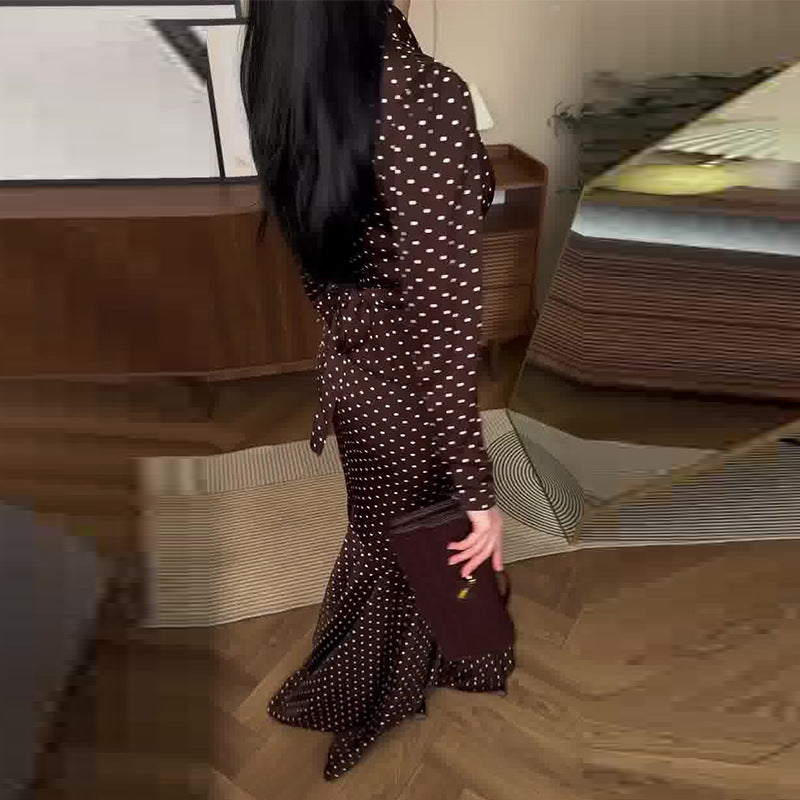 بني داكن