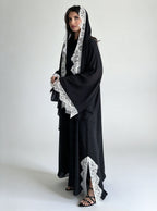 أسود