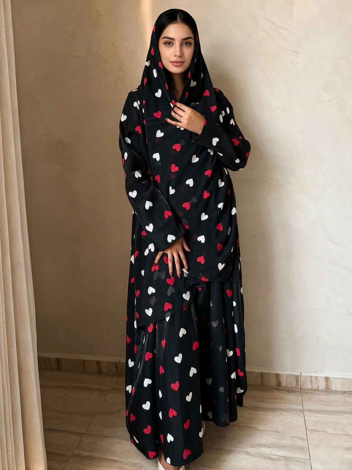 أسود وأحمر