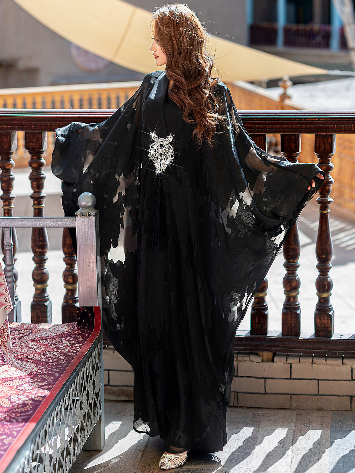 أسود