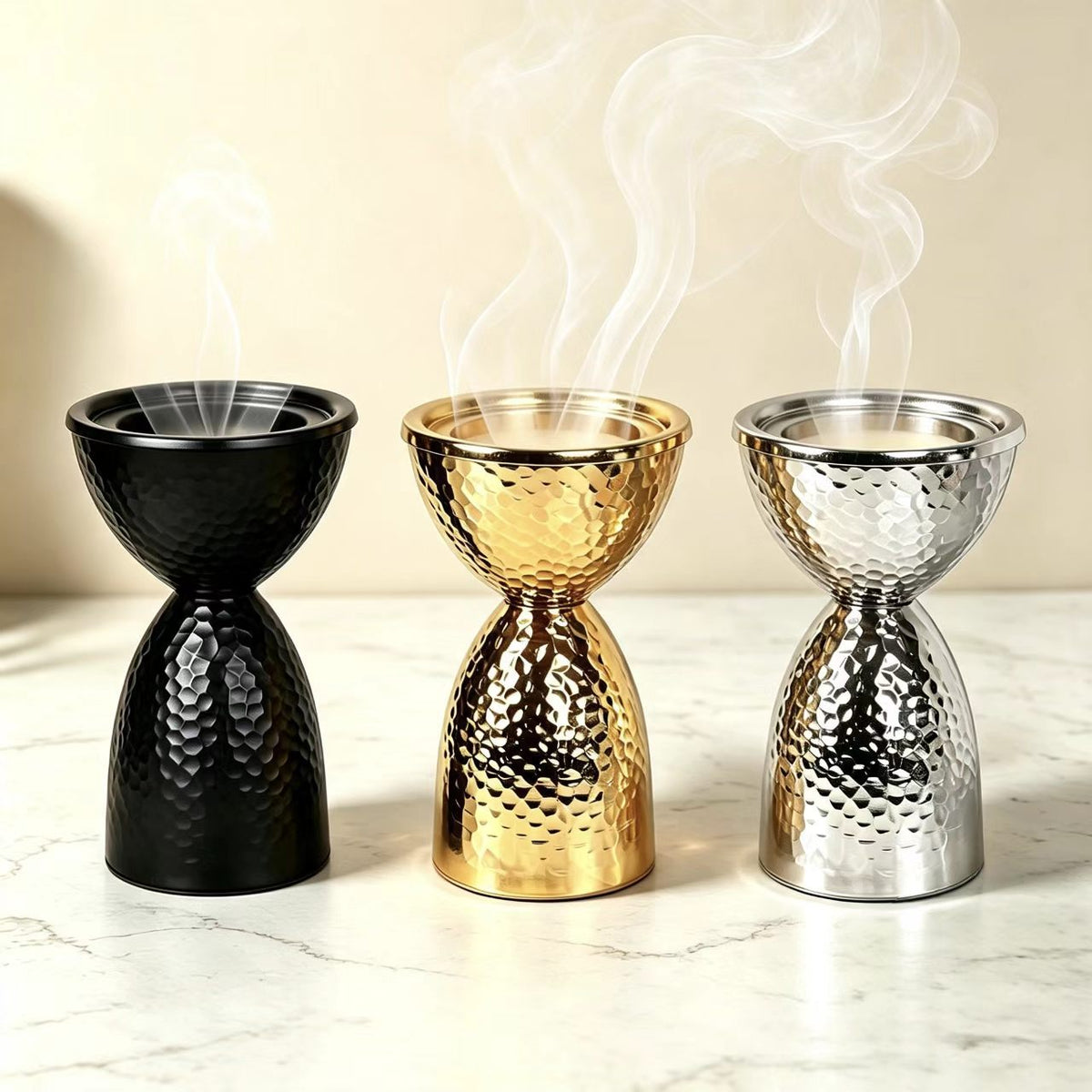 أسود