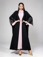 أسود