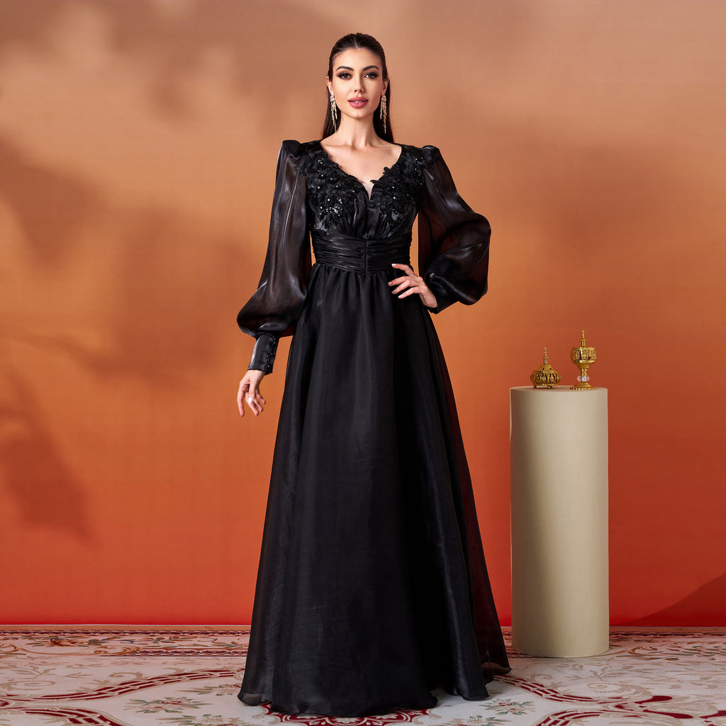 أسود