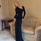 أسود