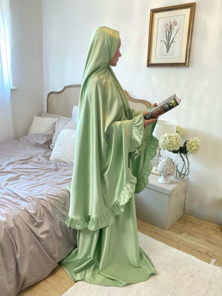 أخضر