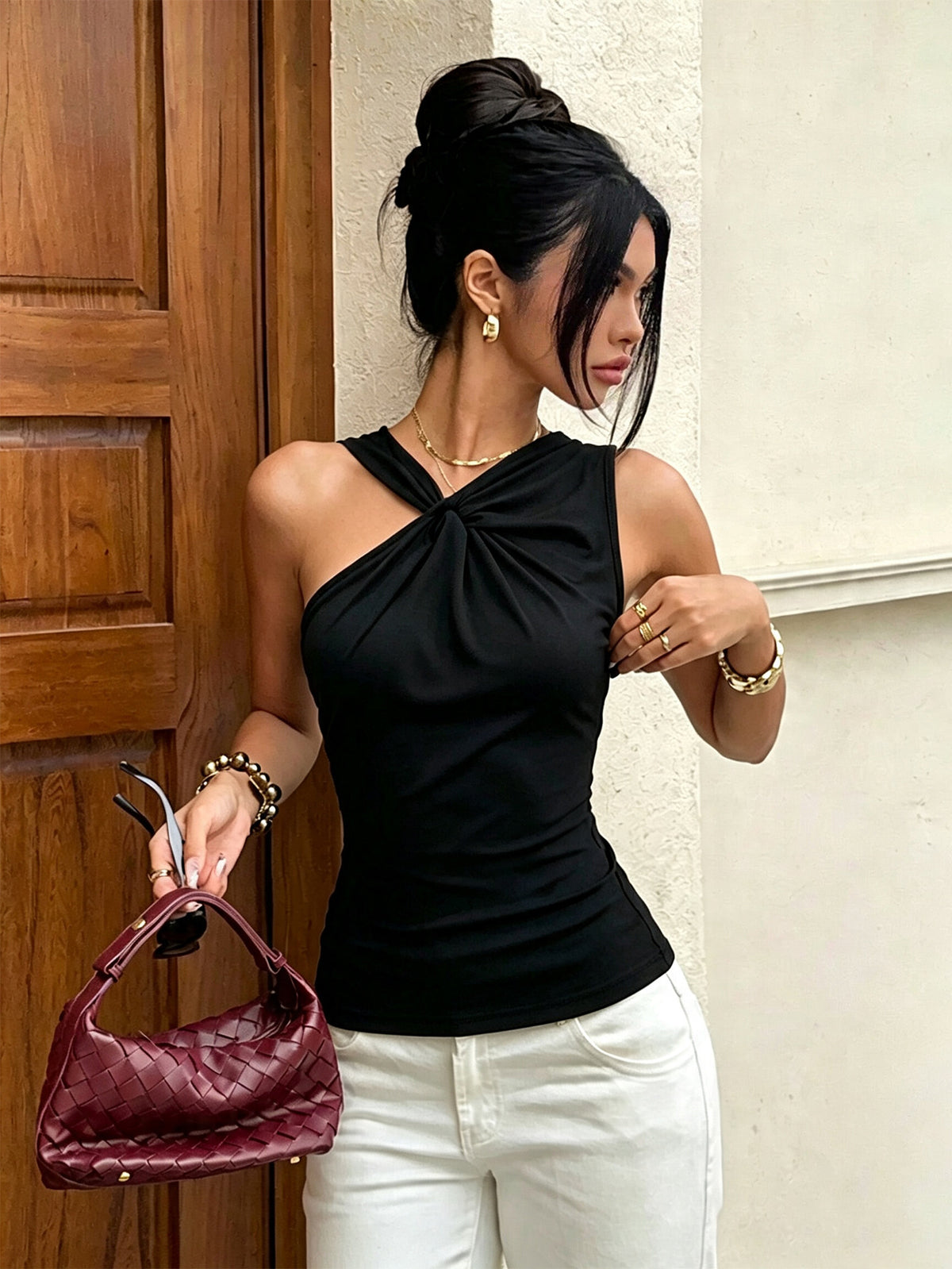أسود