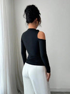 أسود