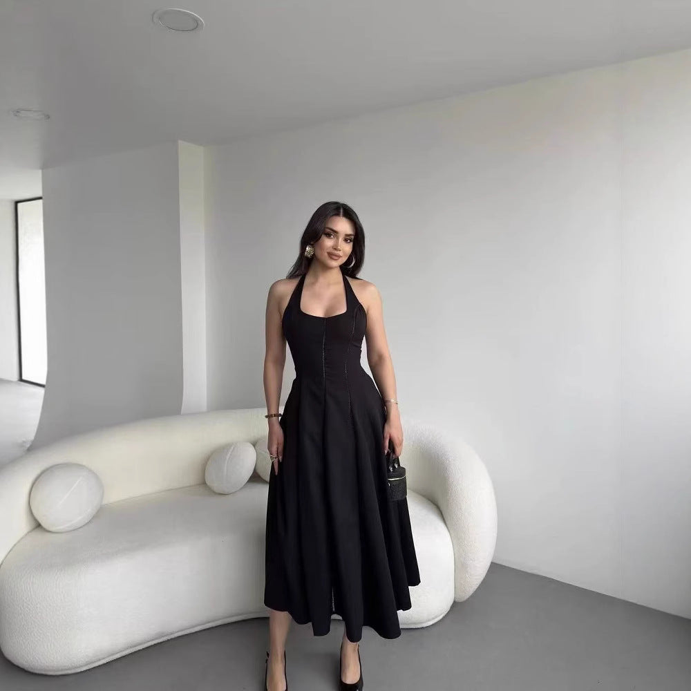 أسود