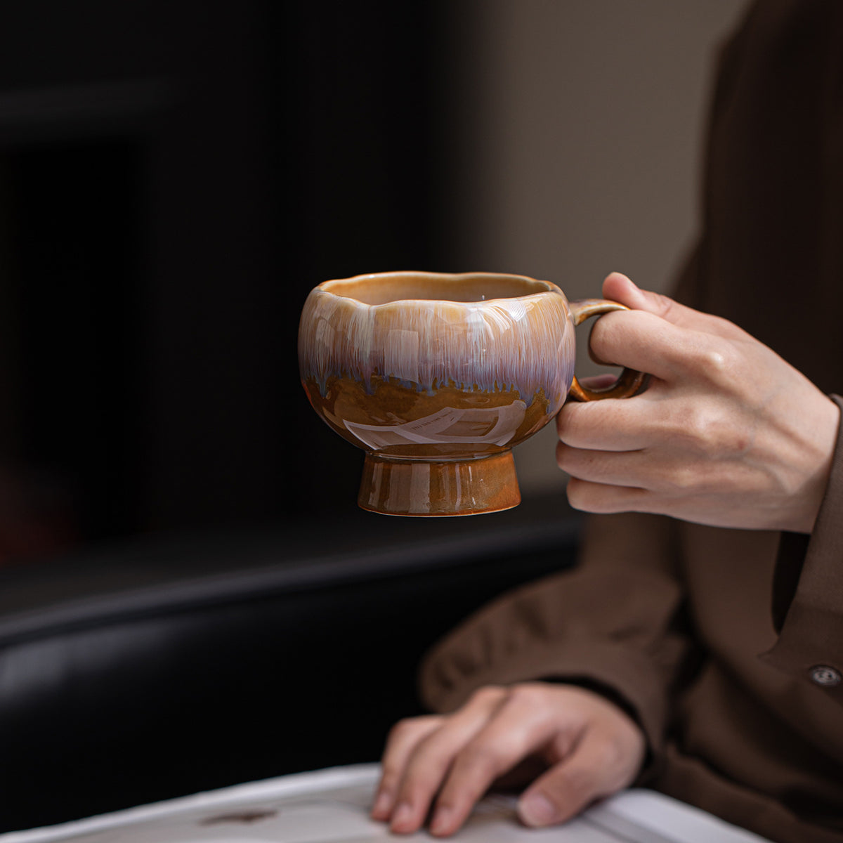 كوب قهوة ببطن مستديرة