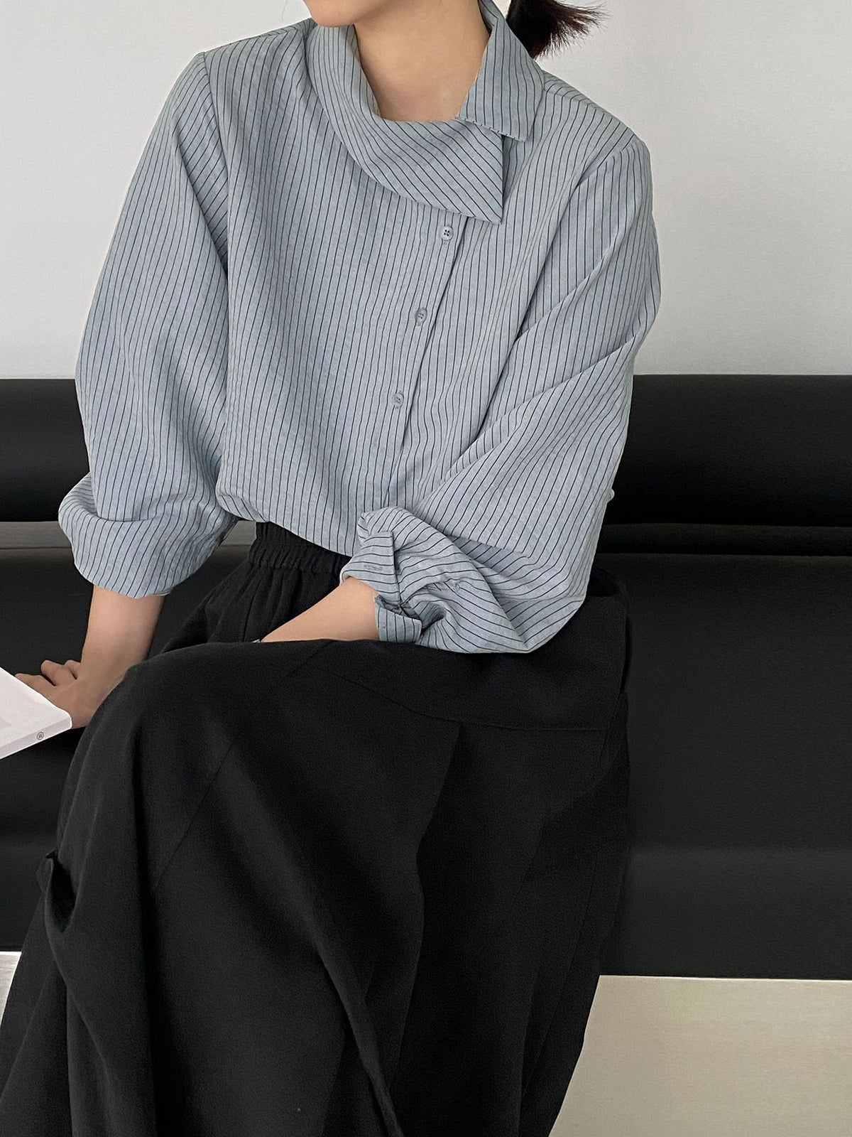 أزرق