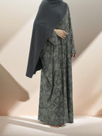 رمادي داكن