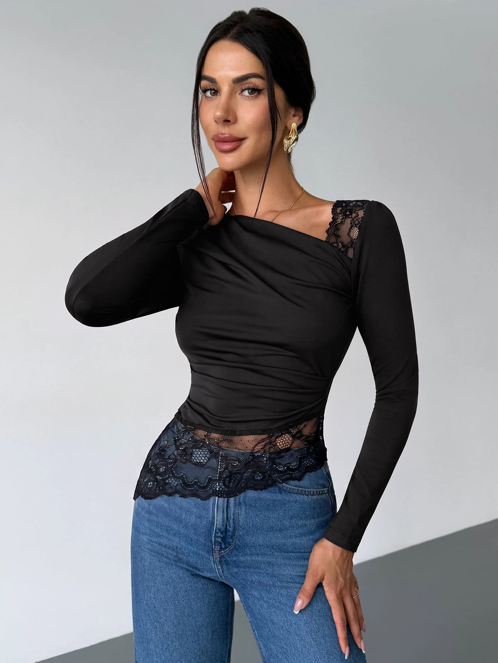 أسود