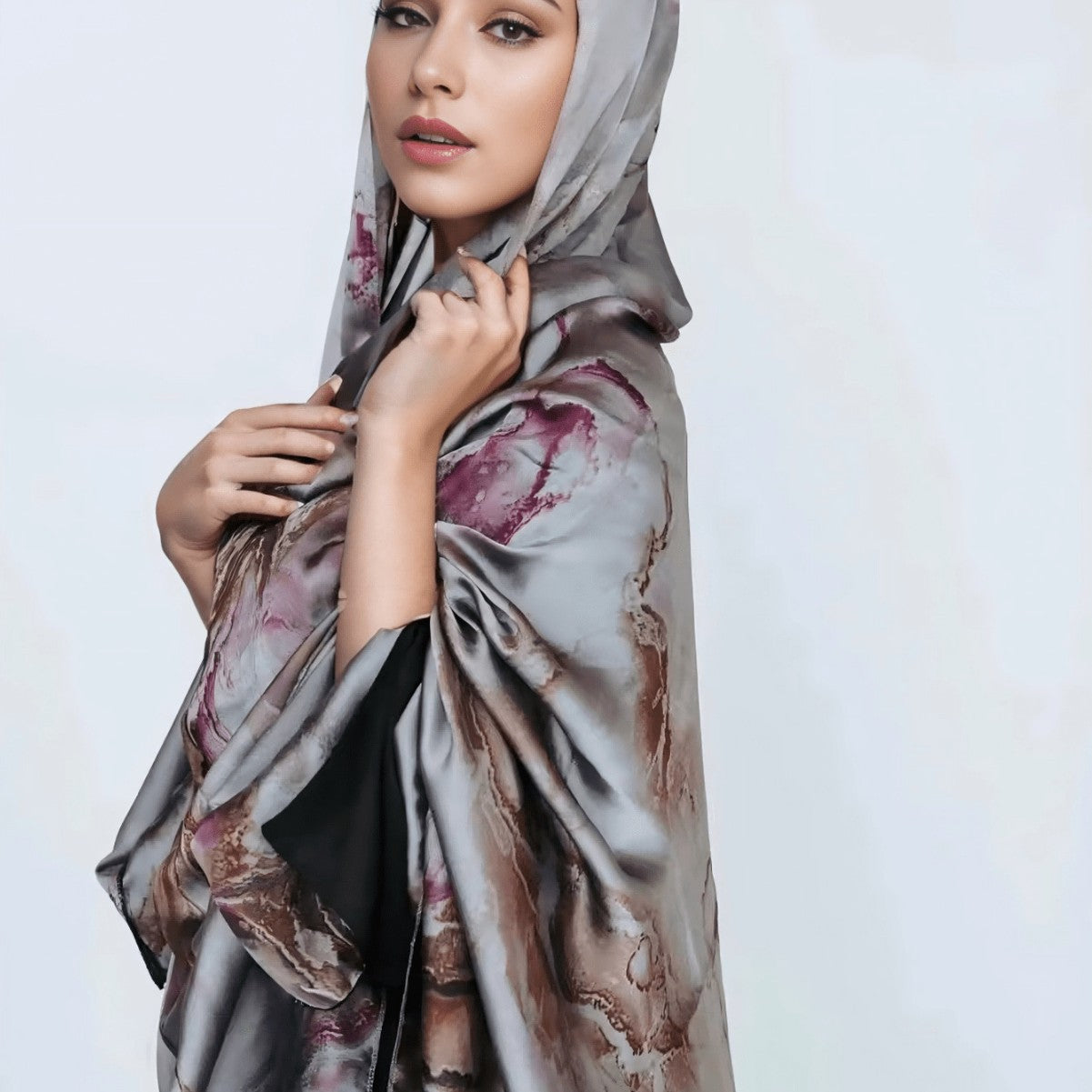 شال نسائي مطبوع بنقشة رخامية — MI-17196335