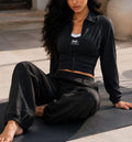 أسود