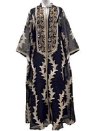 أسود