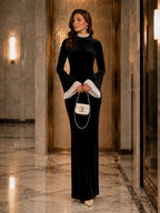 أسود
