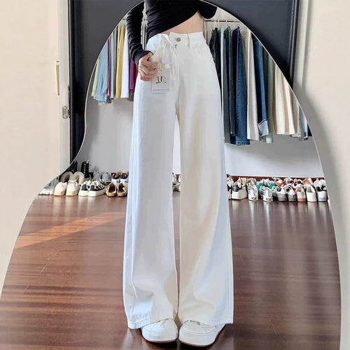 أبيض