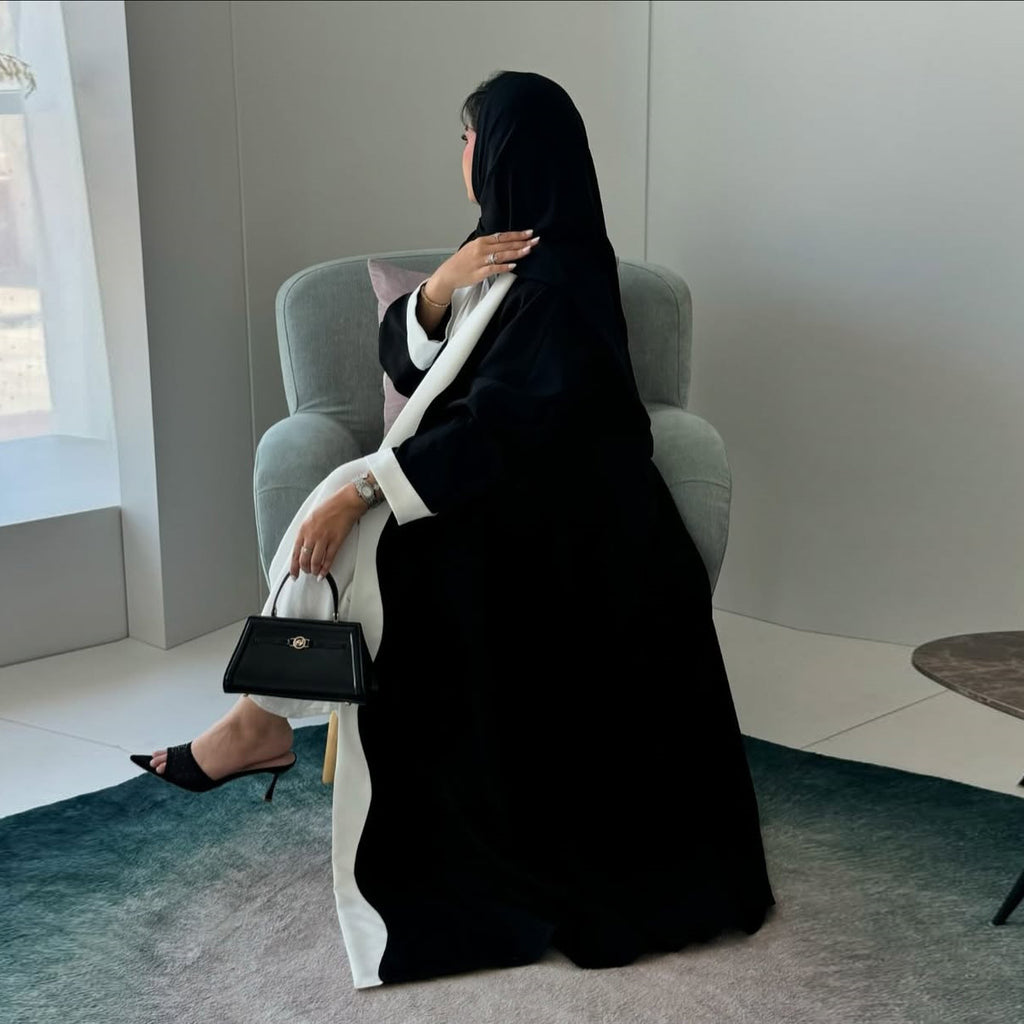 عباية فاخرة بإطلالة نسائية راقية وعصرية