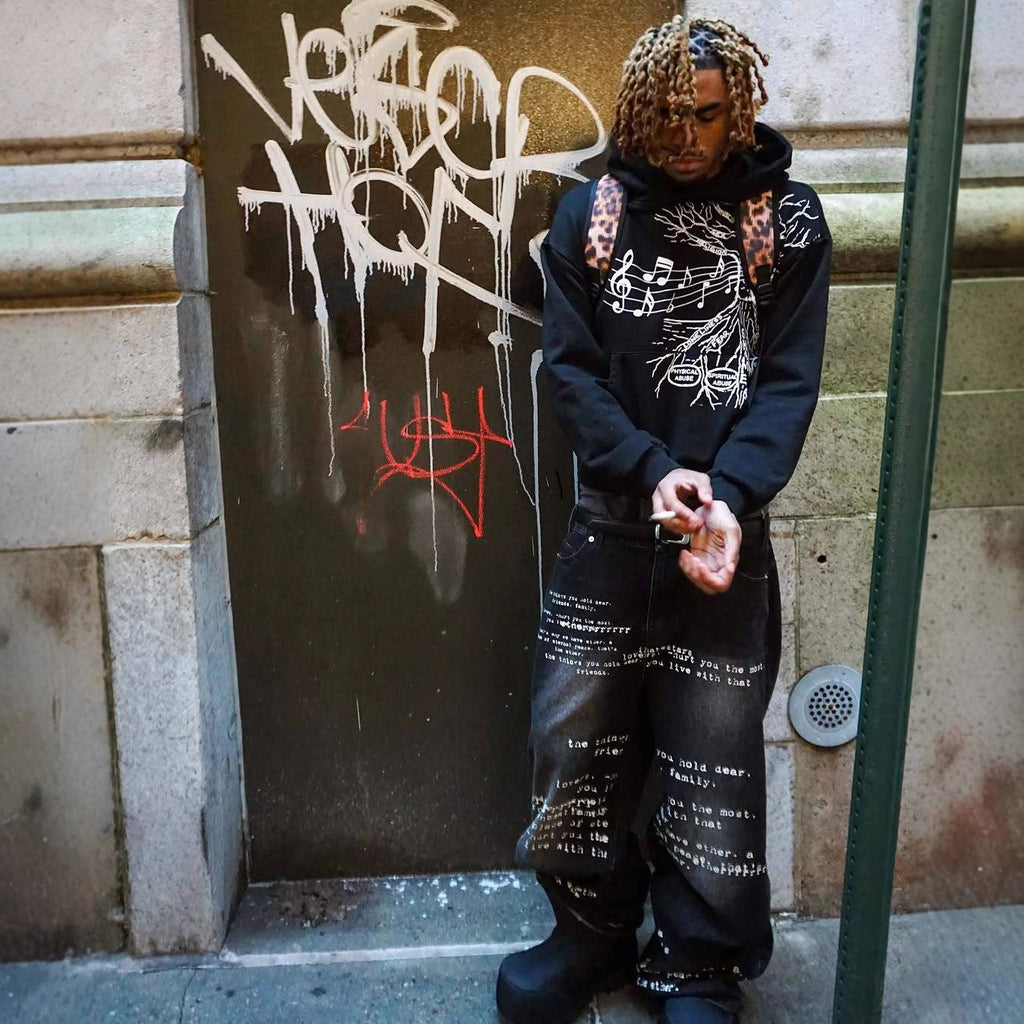 أسود