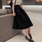 أسود