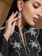 أسود