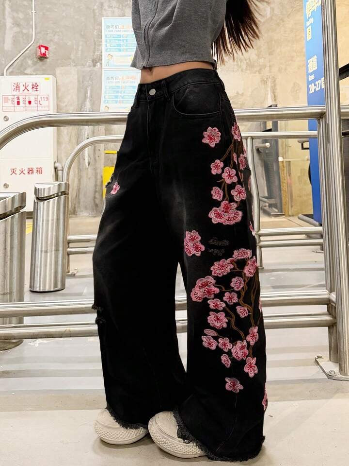 أسود