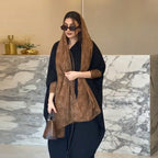 أسود