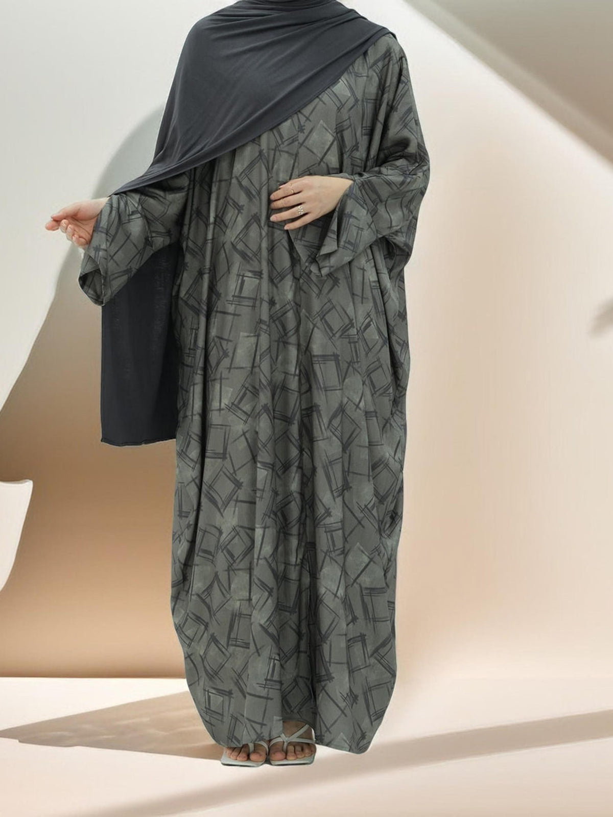 رمادي داكن