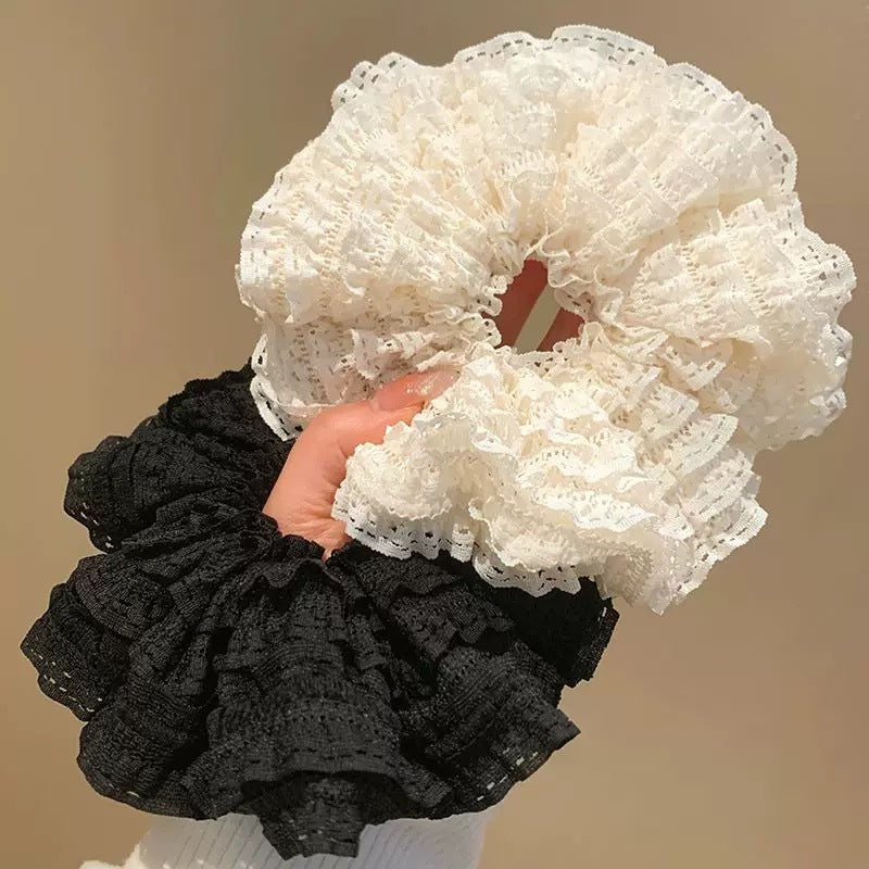 أسود
