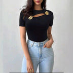أسود