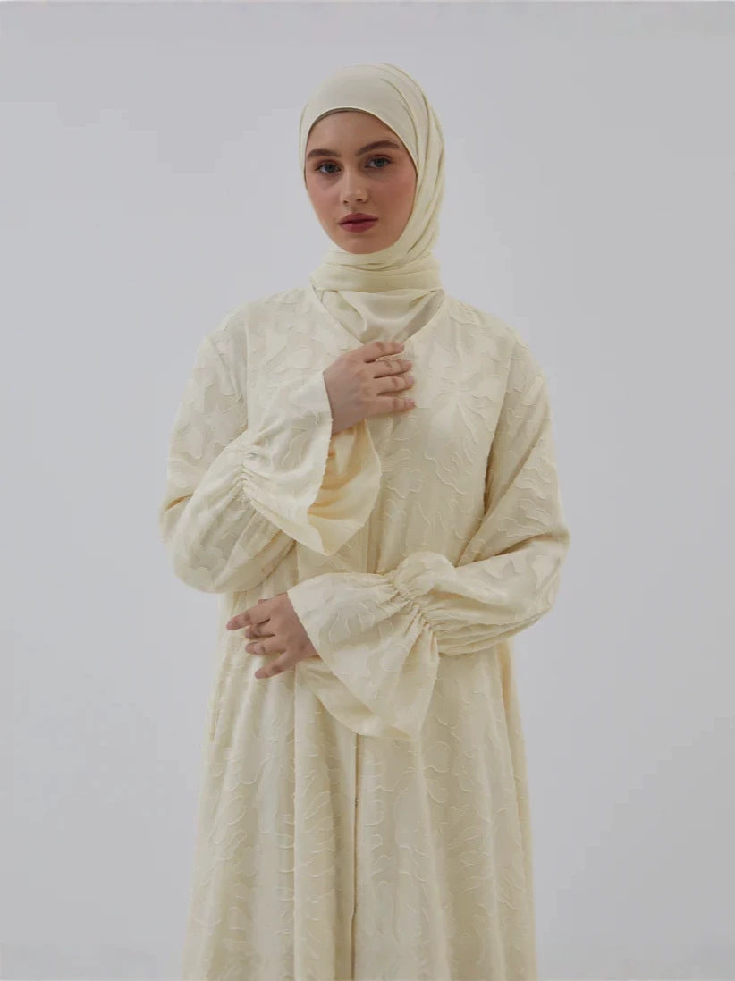 أبيض