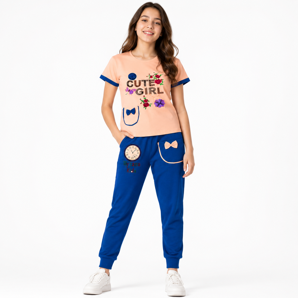 طقم بنات قميص وبنطلون، مقاس 10-16 سنة، خوخي وأزرق | قطن مريح, تصميم Cute Girl, للأعمار 10-16 سنة, قميص وبنطلون, فيونكة زخرفية – صورة 1