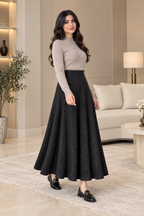 أسود