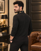 أسود