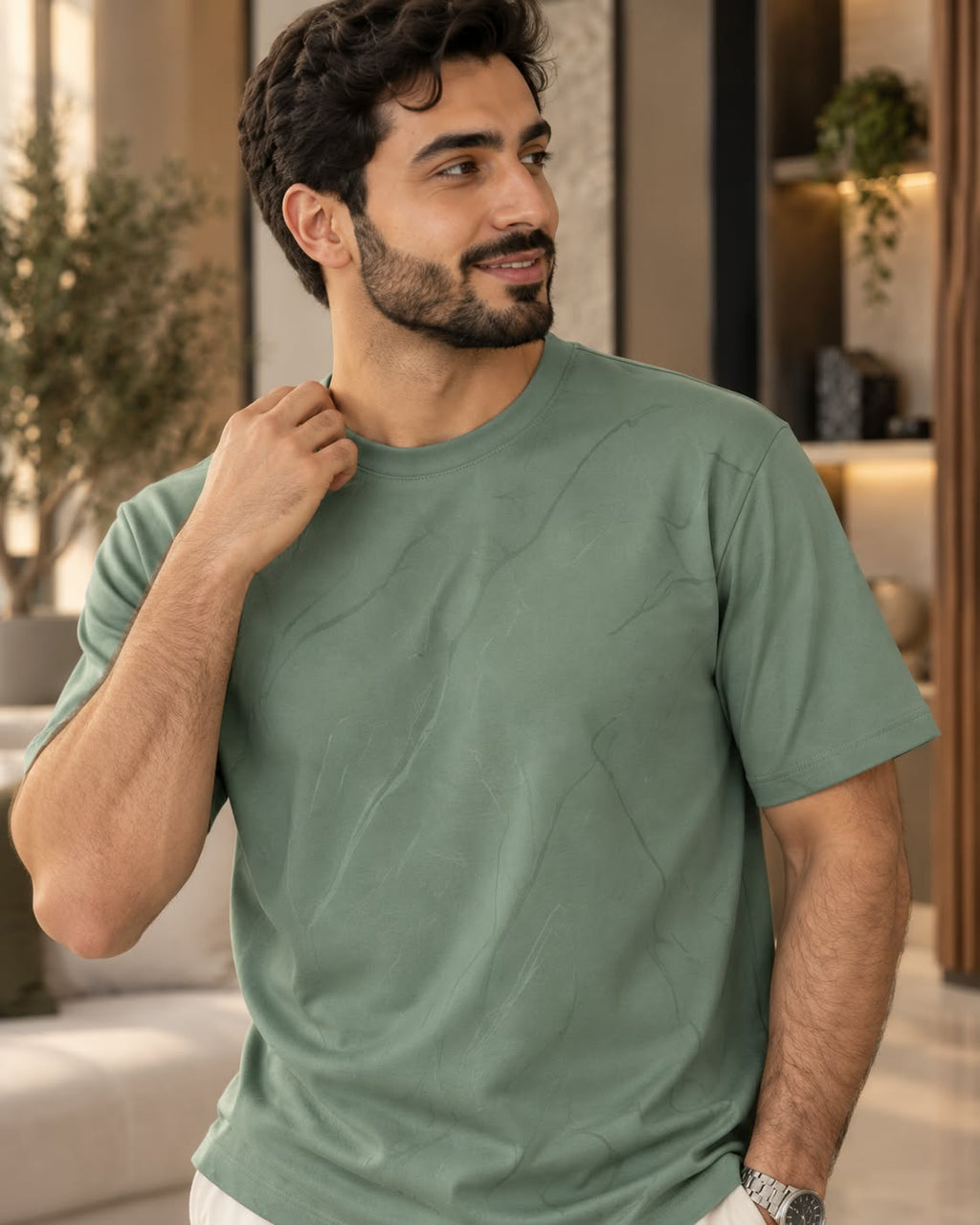 أخضر
