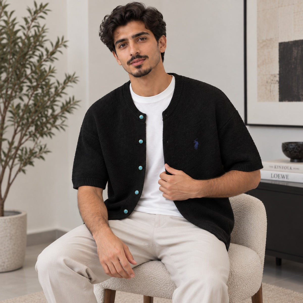 أسود