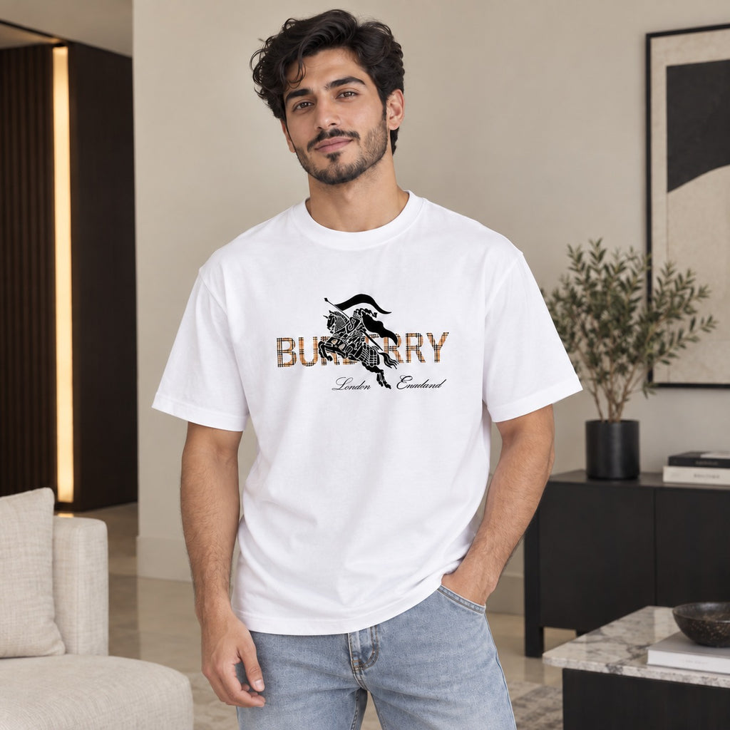 أبيض