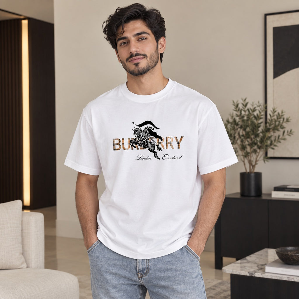 أبيض