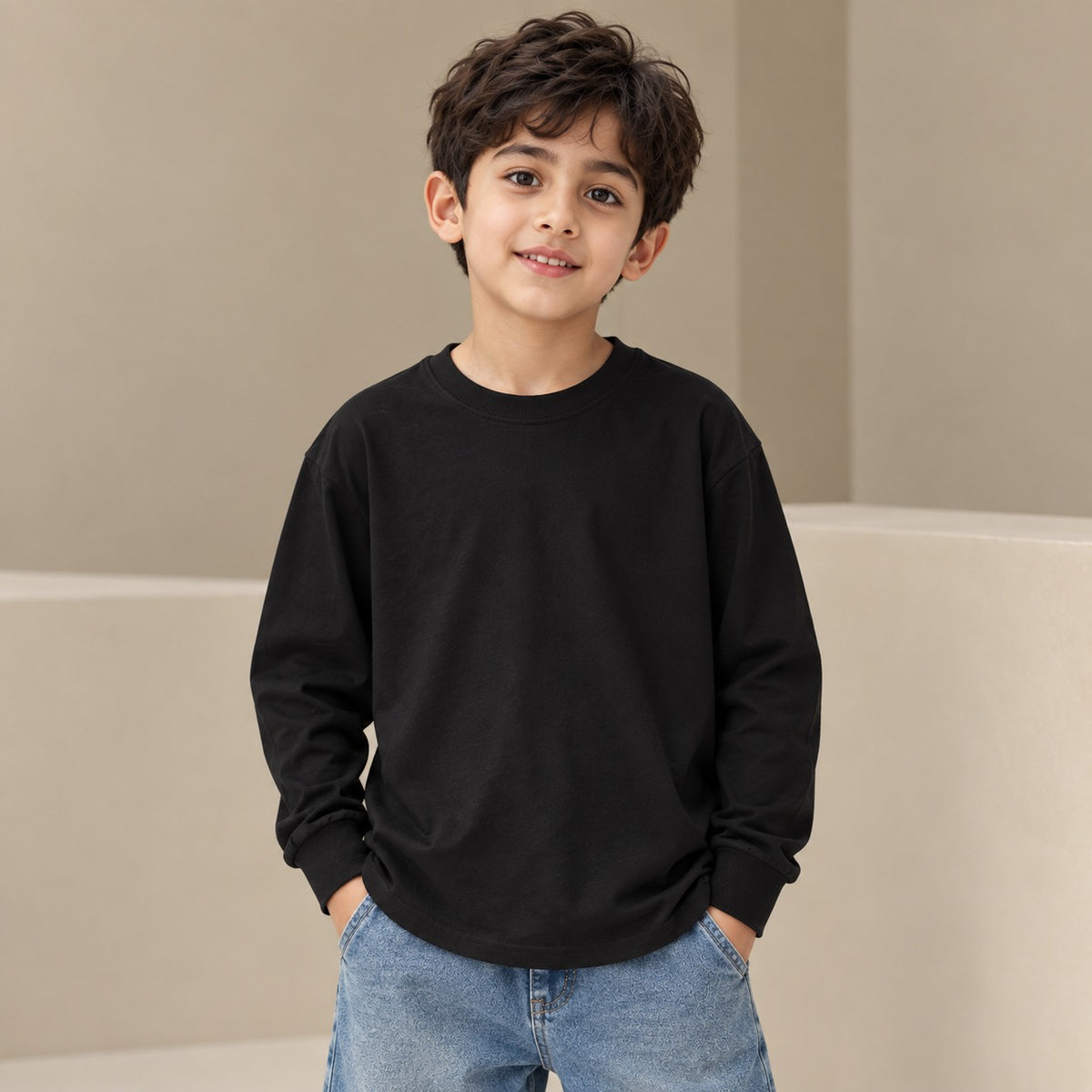 أسود