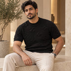 أسود
