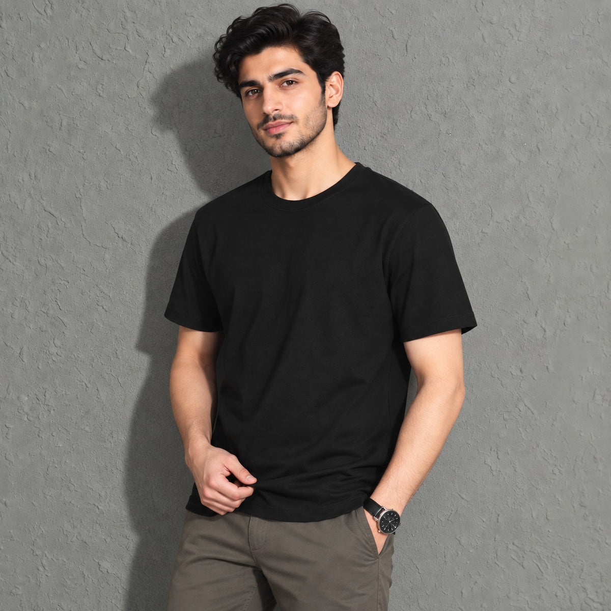 أسود