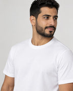 أبيض