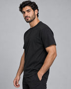 أسود
